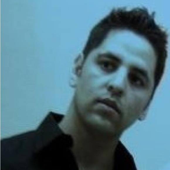 Meet your Posher, Armando sandoval - Picture 2 of 7